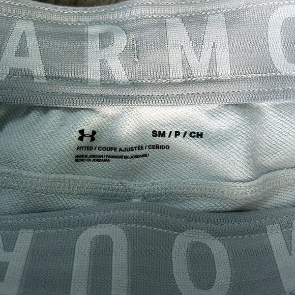 UA shorts - Picture 3 of 4